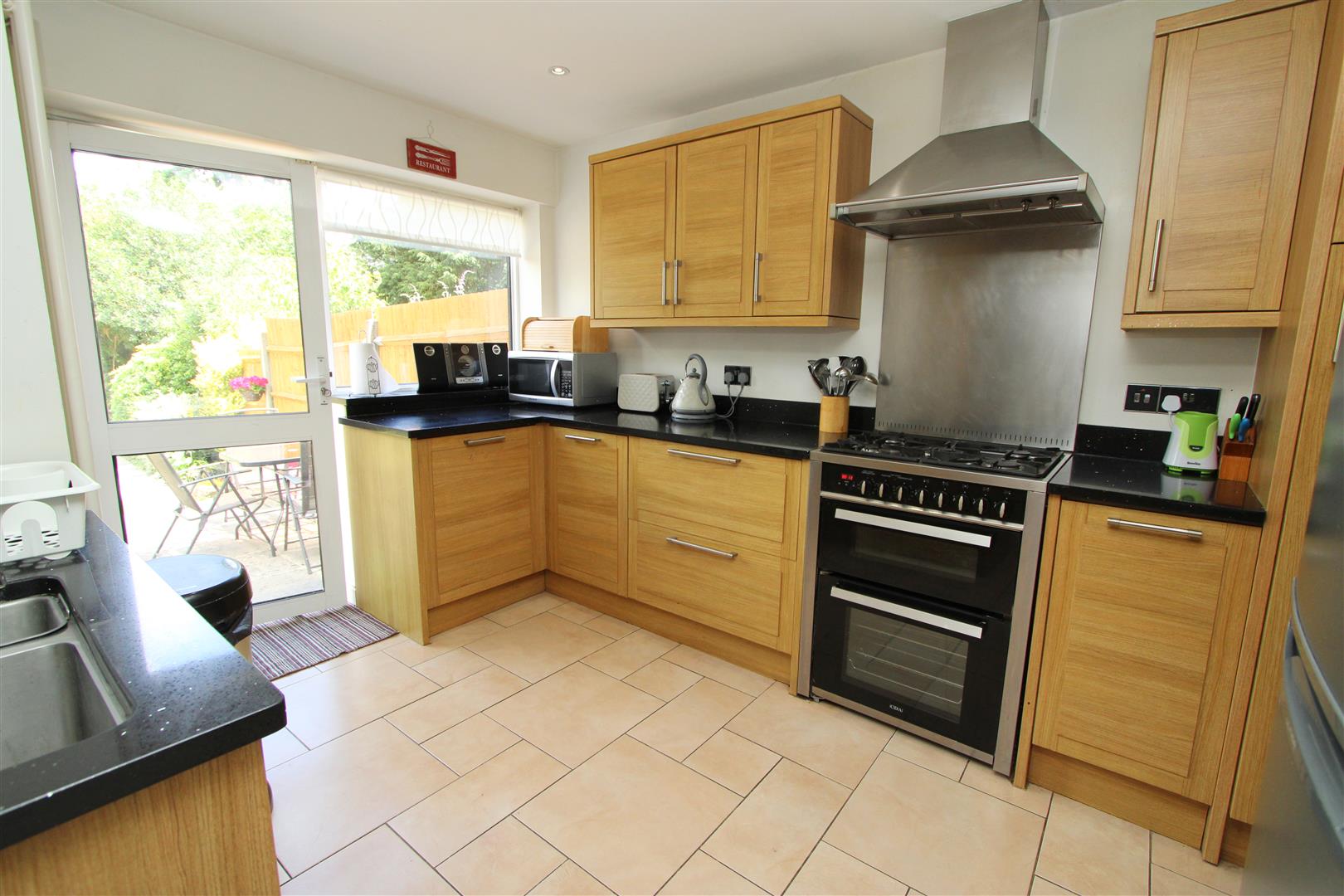 Tritton Avenue, Beddington